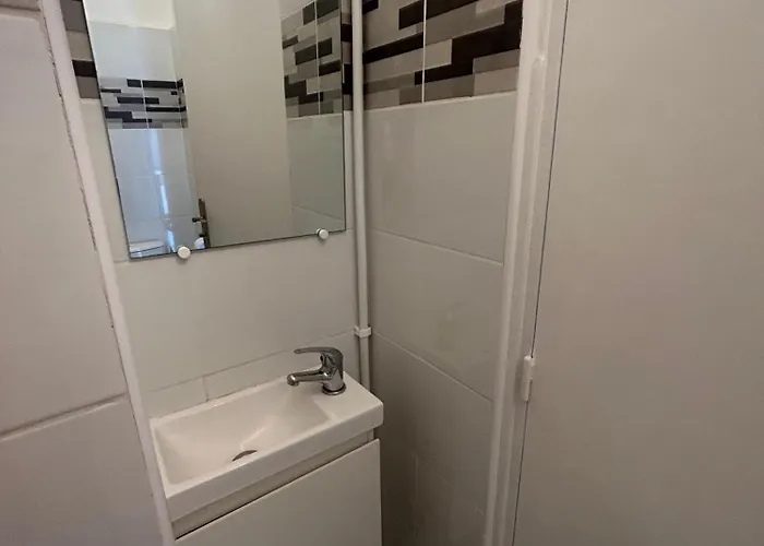 شقة Le President 100 M De La أنتيب