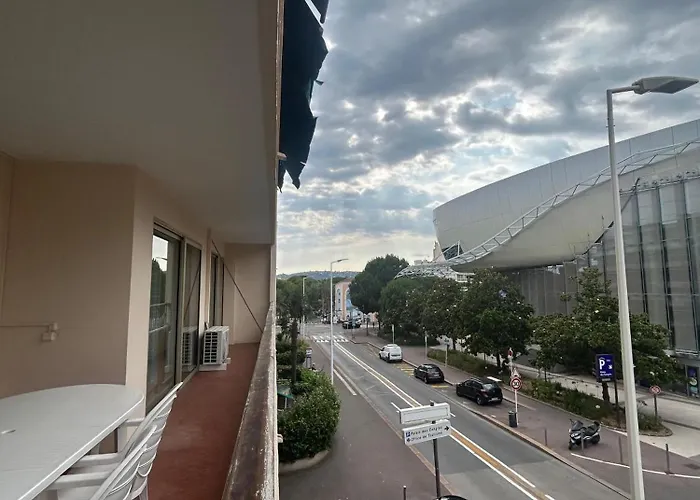 Le President 100 M De La شقة *