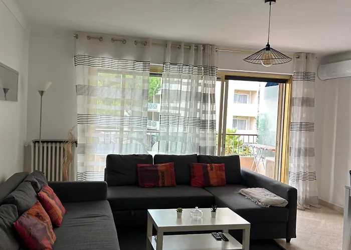 شقة Le President 100 M De La أنتيب