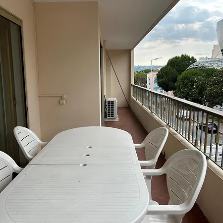 Le President 100 M De La *