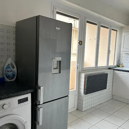 Апартаменти Le President 100 M De La Антіб