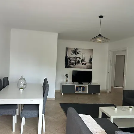Appartement Le President 100 M De La *
