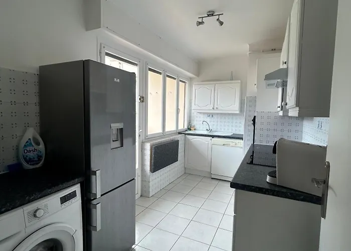 Apartment Le President 100 M De La